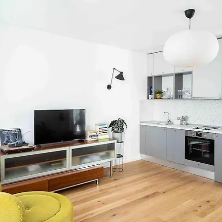 Nook 7 Victoriei New Building With Parking And Security Apartment Bucharest