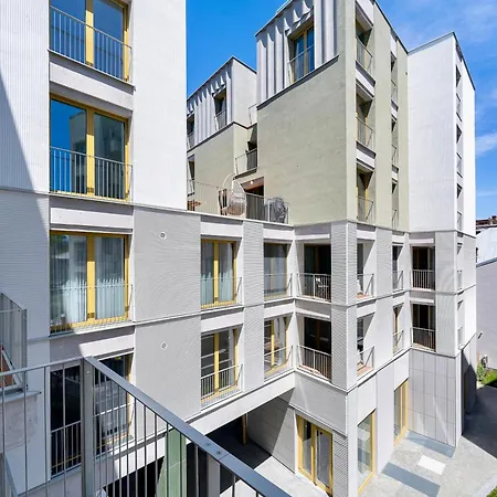 Urban Spaces 7 Victoriei New Building With Parking And Security * Bukarest