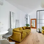 Apartamento Urban Spaces 7 Victoriei New Building With Parking And Security Bucareste